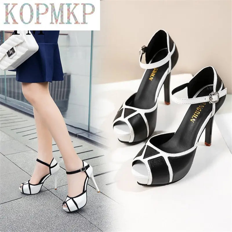 Hot Summer Buckle Women's Shoes